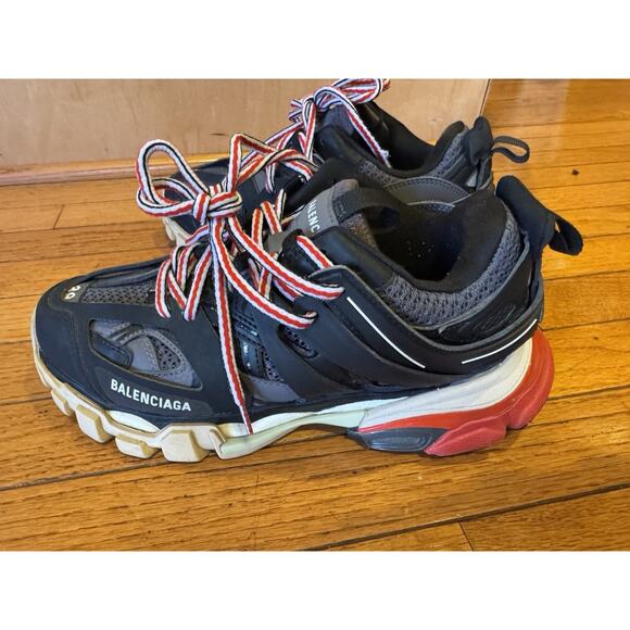 Size 9 - Balenciaga Track LED Sneaker Black (SNTHRIFTY main image 12